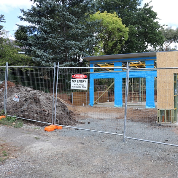 do you deliver and install temporary fencing and what's the cost for this in Bowmanstown PA